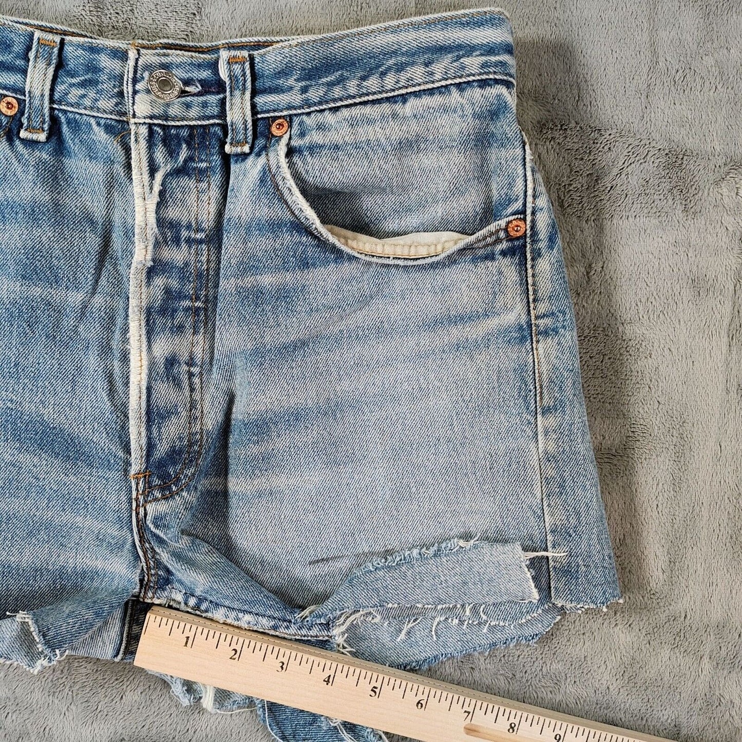 Vintage 1991 Levi's 501XX DIY Blue Denim Cutoff Jean Shorts (W33)