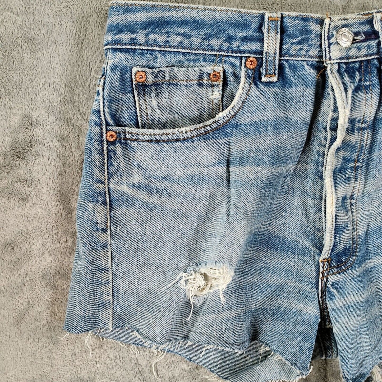Vintage 1991 Levi's 501XX DIY Blue Denim Cutoff Jean Shorts (W33)