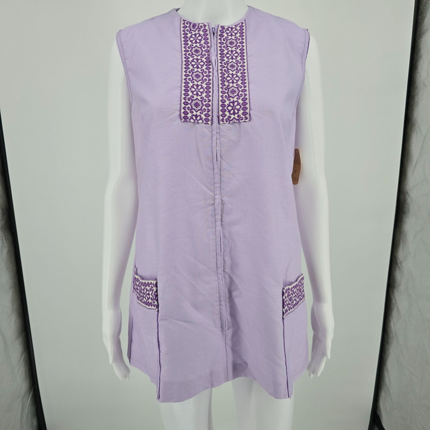 Vintage 1970s Gaymor Fashions Lavender Sleeveless Zip Front Tunic Top (L)