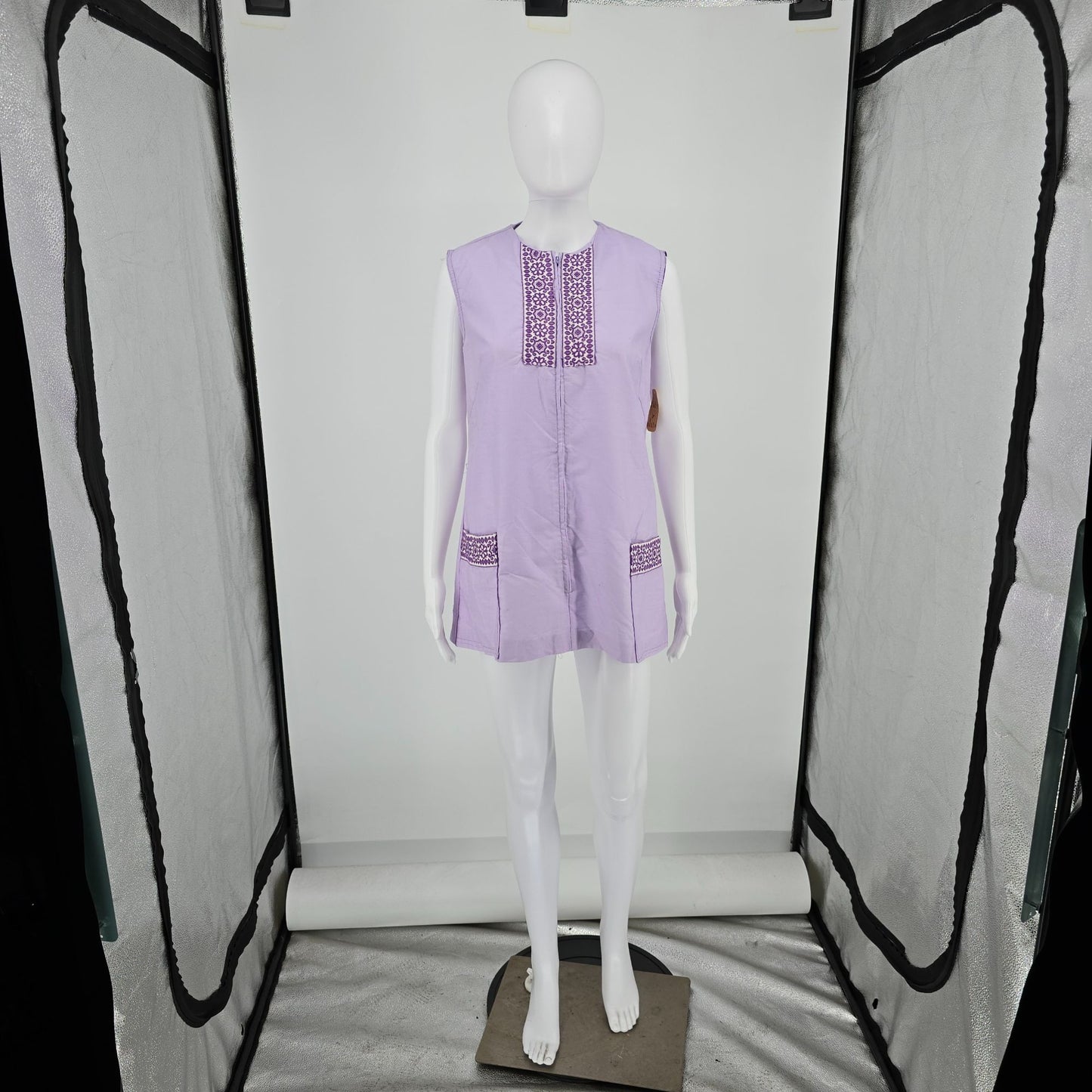 Vintage 1970s Gaymor Fashions Lavender Sleeveless Zip Front Tunic Top (L)