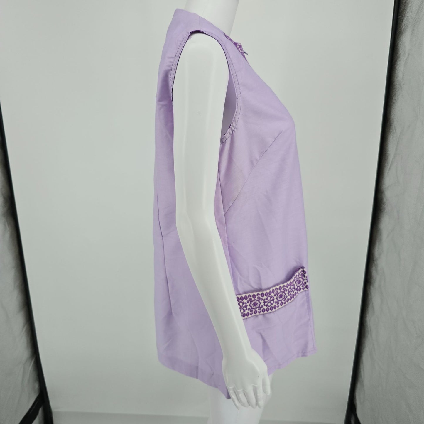 Vintage 1970s Gaymor Fashions Lavender Sleeveless Zip Front Tunic Top (L)