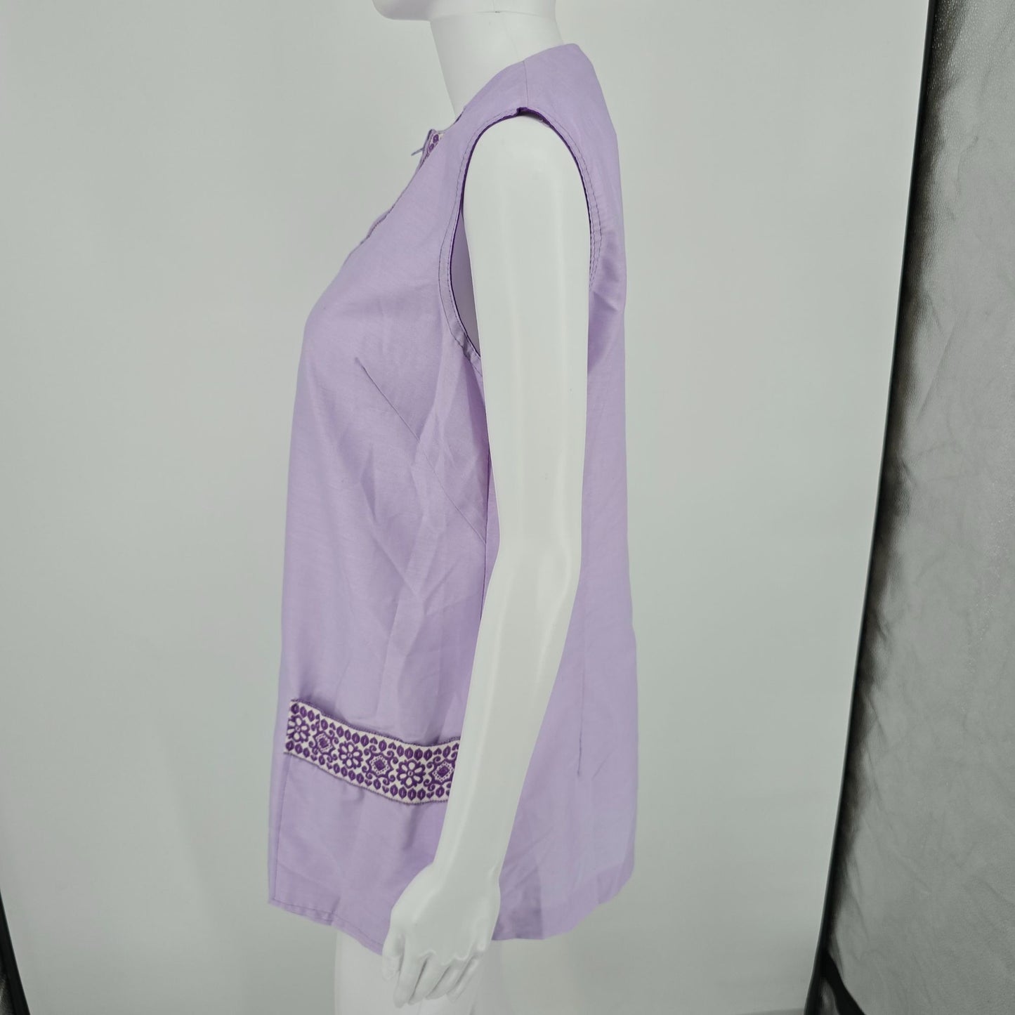 Vintage 1970s Gaymor Fashions Lavender Sleeveless Zip Front Tunic Top (L)