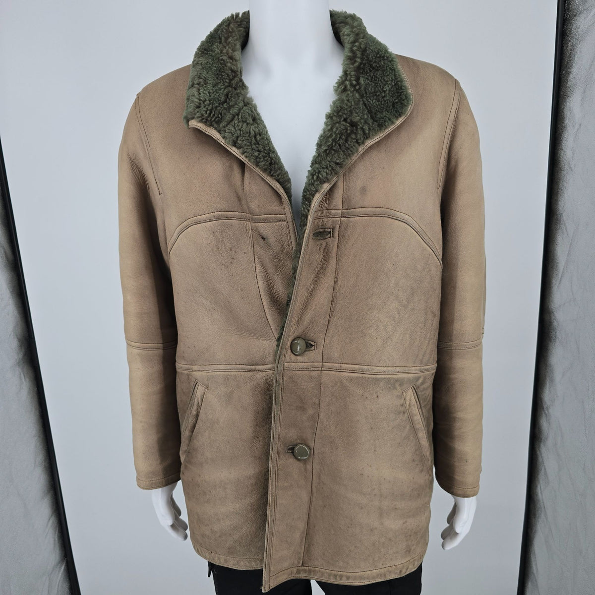 Distressed Vintage 1980s Scout Leather Italian Sheepskin Shearling Car Coat (M)