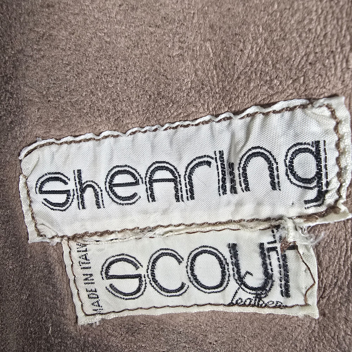 Distressed Vintage 1980s Scout Leather Italian Sheepskin Shearling Car Coat (M)
