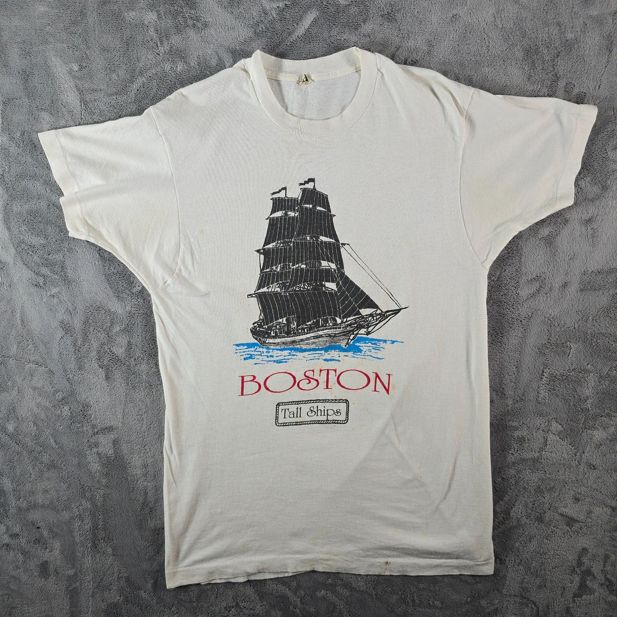 Distressed Vintage 1990s Screen Stars Boston Tall Ships Souvenir T-Shirt (M)