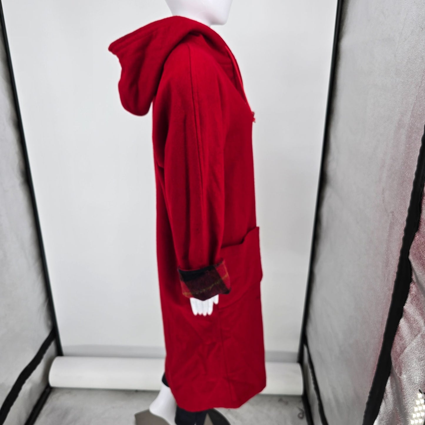 Vintage 1970s Suz-ette Fashions/Spuncraft Red Wool Blend Hooded Duffle Coat (L)