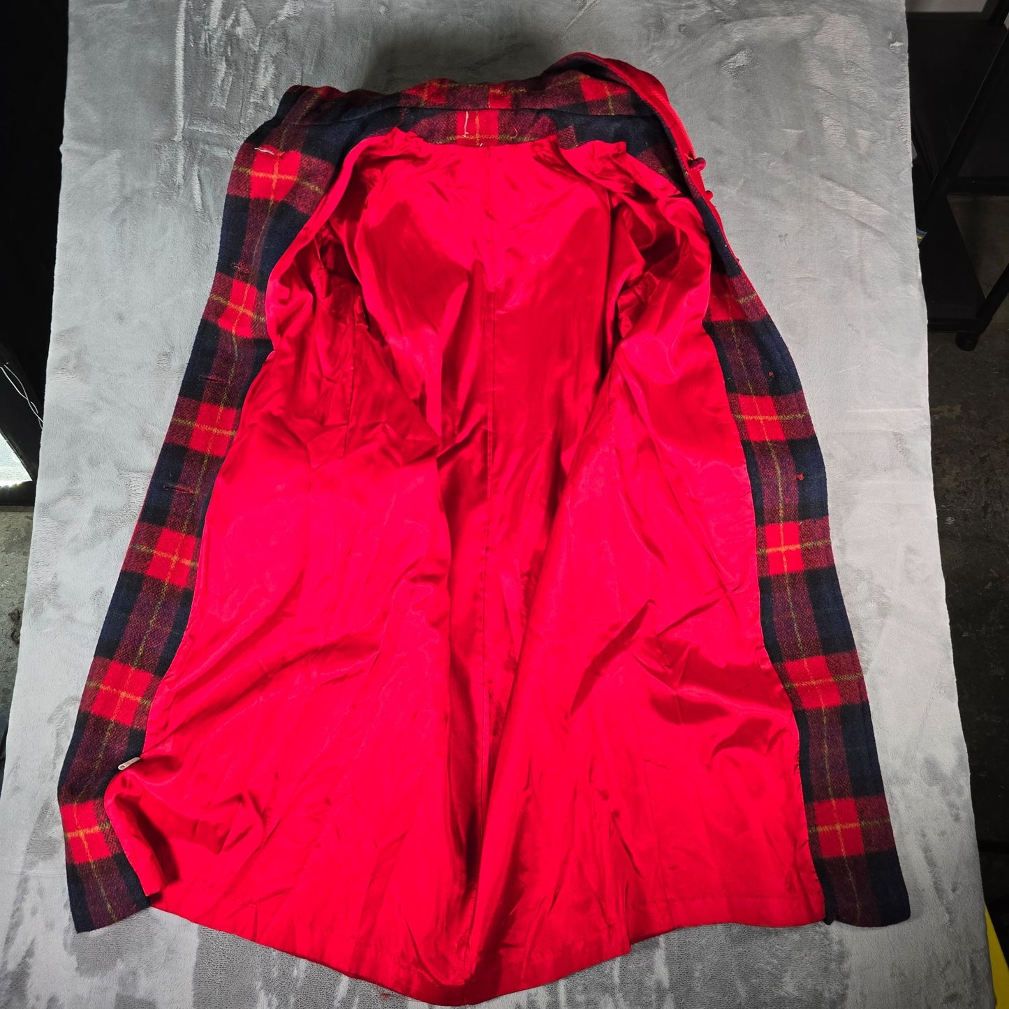 Vintage 1970s Suz-ette Fashions/Spuncraft Red Wool Blend Hooded Duffle Coat (L)