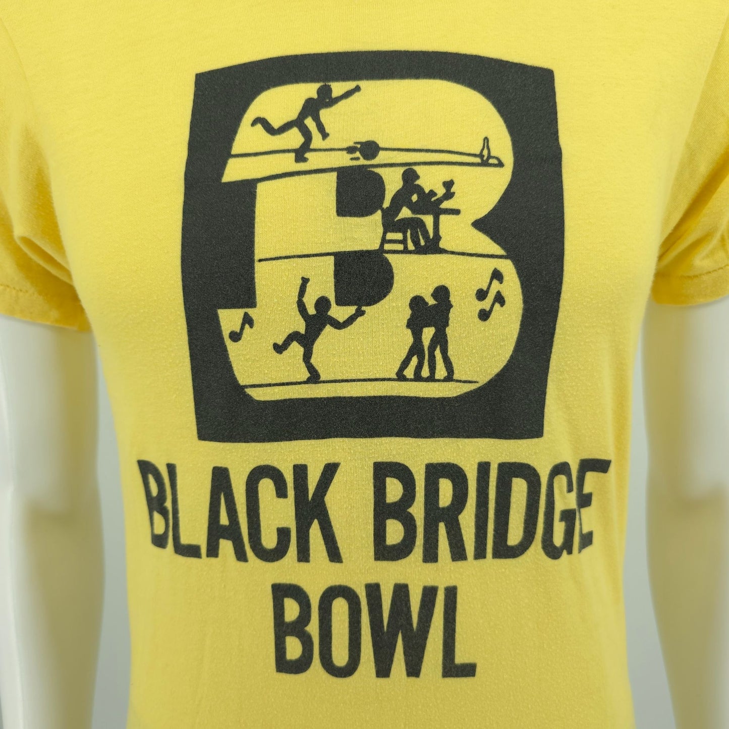 Vintage 1980s Screen Stars Black Bridge Bowl Janesville, Wisconsin T-Shirt (S)