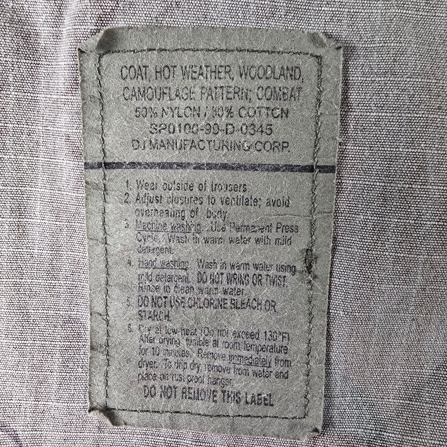 Vintage 1999 U.S Army Woodland Camouflage Pattern Hot Weather Combat Coat (S)