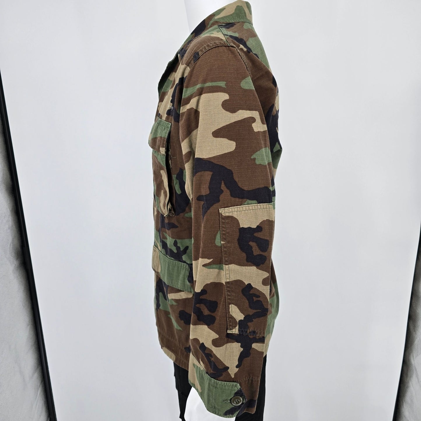 Vintage 1999 U.S Army Woodland Camouflage Pattern Hot Weather Combat Coat (S)