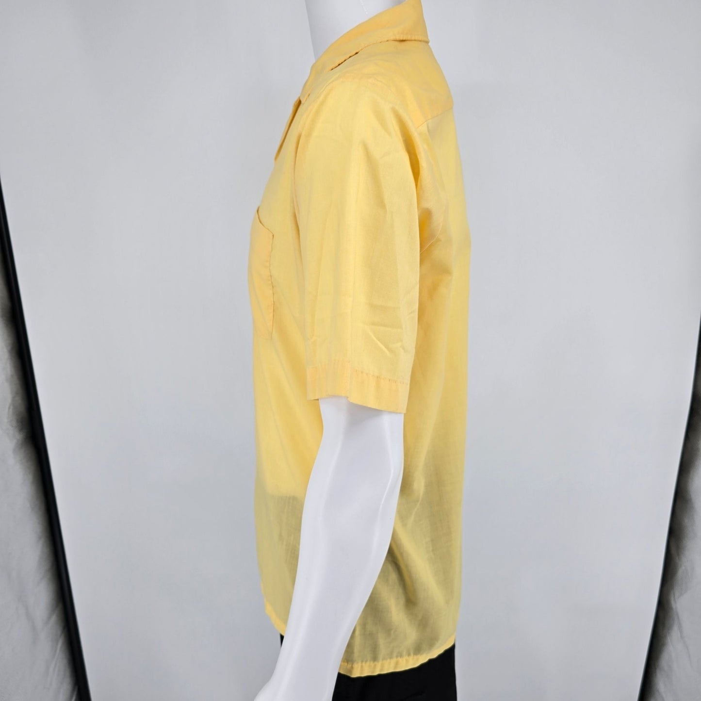 Vintage 1960s Super Spire California Yellow Camp Collar Bowling Shirt (M)
