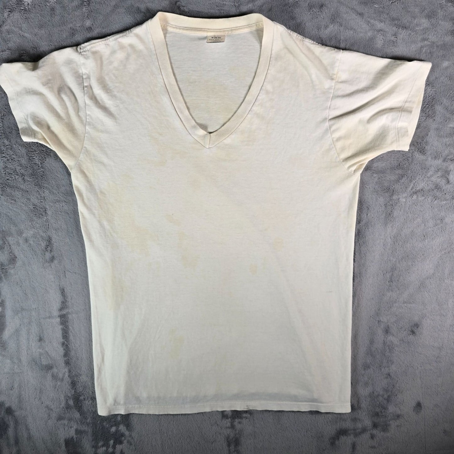 Distressed Vintage 1990s Newton Trading Co. Blank V-Neck Cotton T-Shirt (M)