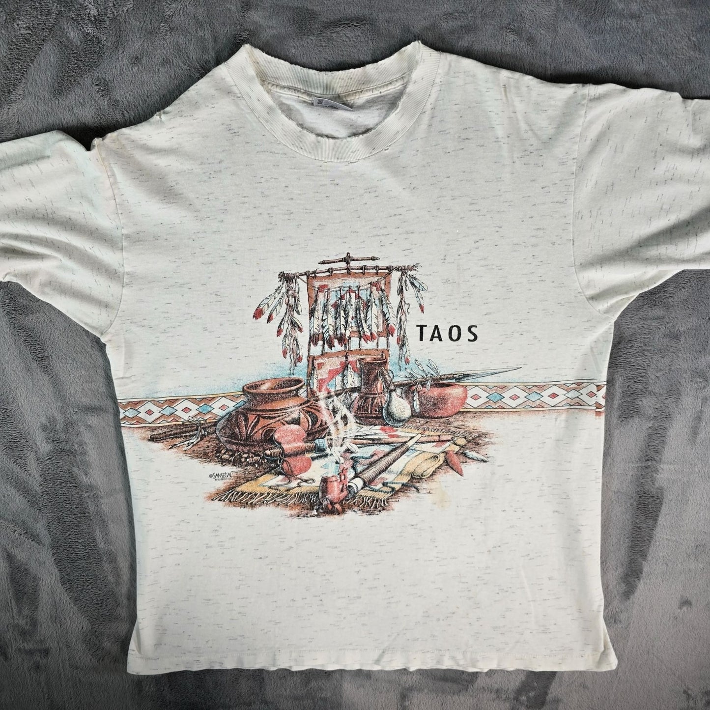 Vintage 1990s Oneita SanSegal Taos New Mexico Peace Pipe Graphic T-Shirt (L)