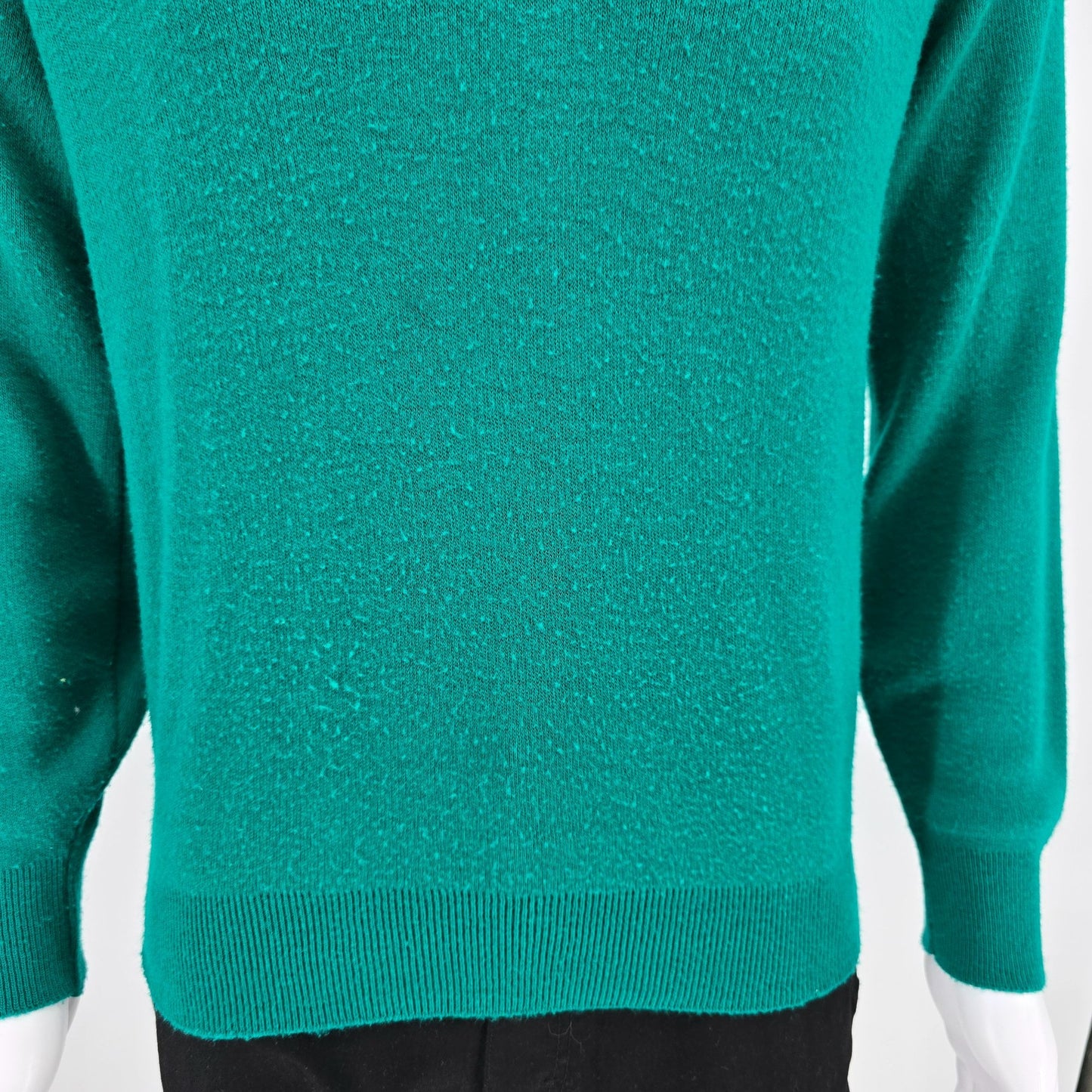 Vintage 1980s Robert Bruce Made in USA Orlon Acrylic Green V-Neck Sweater (M)