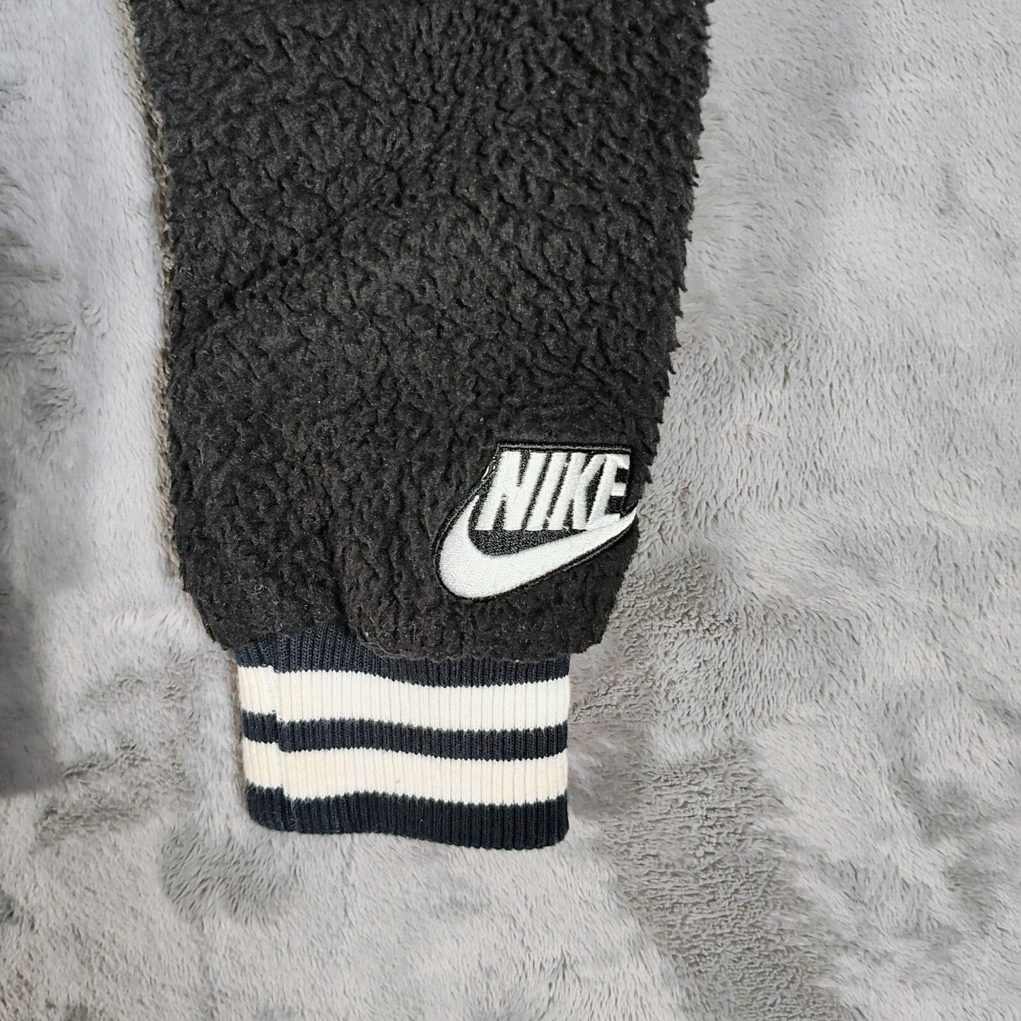 Nike Womens Sherpa Fleece Black and Whi Varsity Jacket XS Black & White Polyeste