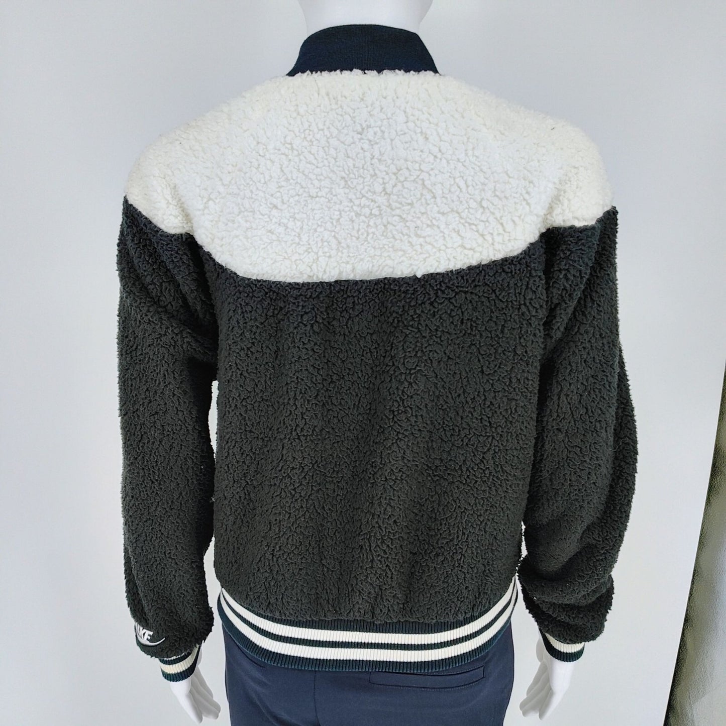 Nike Womens Sherpa Fleece Black and Whi Varsity Jacket XS Black & White Polyeste