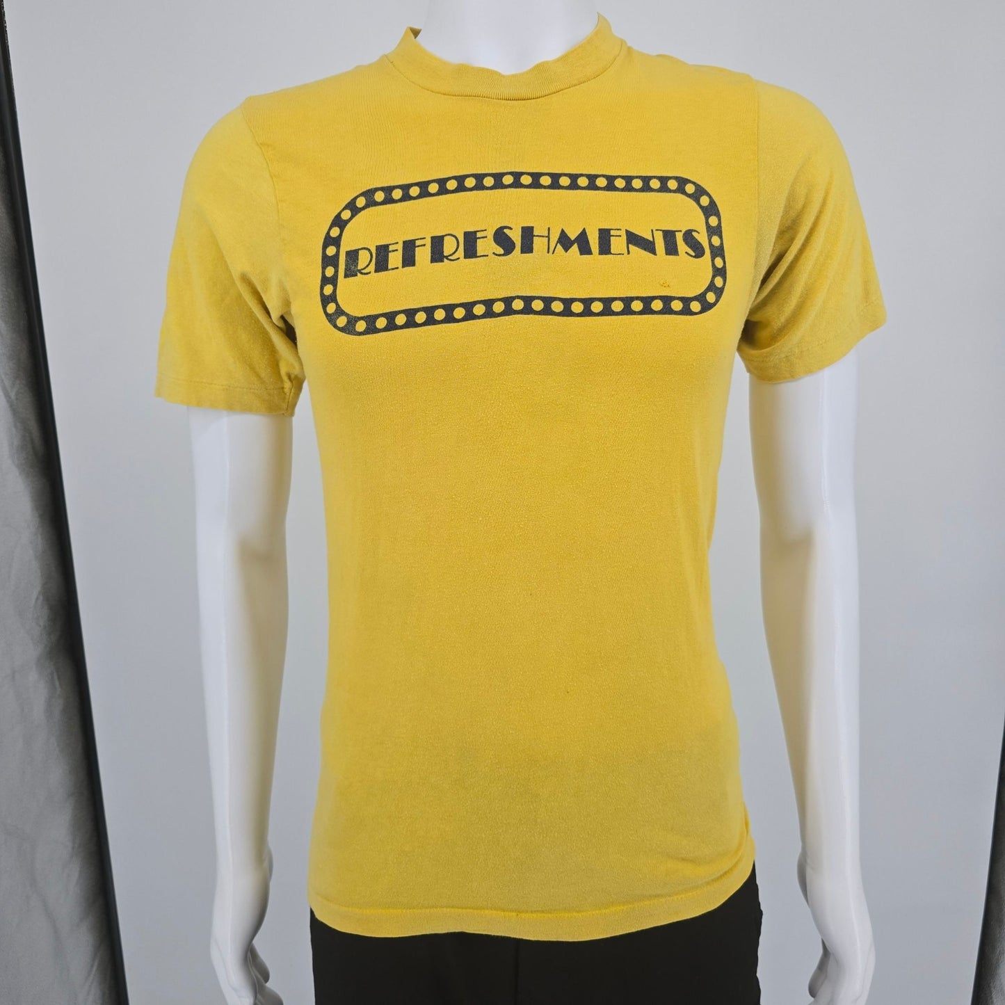 Vintage 1970s Belton Yellow "Refreshments" Movie Theater Marquee T-Shirt (XS/S)