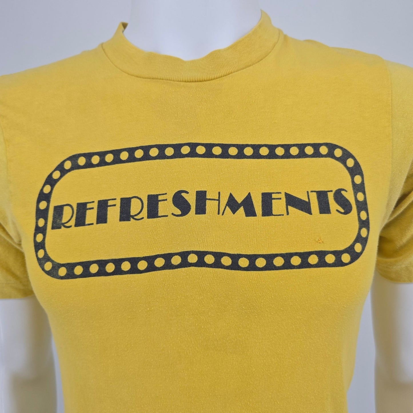 Vintage 1970s Belton Yellow "Refreshments" Movie Theater Marquee T-Shirt (XS/S)