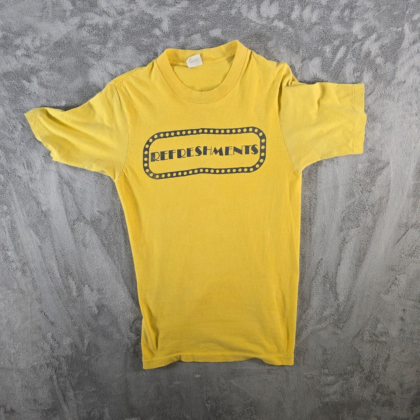 Vintage 1970s Belton Yellow "Refreshments" Movie Theater Marquee T-Shirt (XS/S)