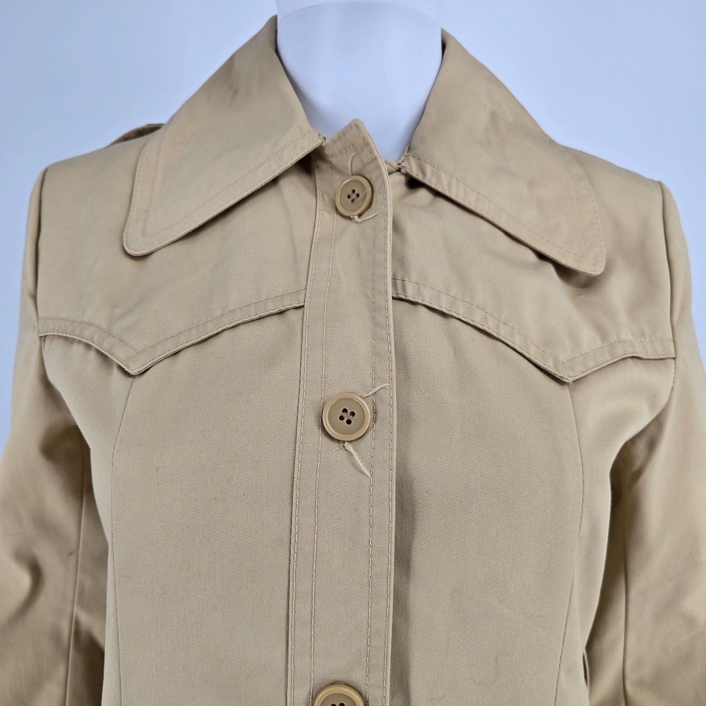 Vintage 1970s Misty Valley Women's Single-Breasted Beige/Khaki Trench Coat (S)