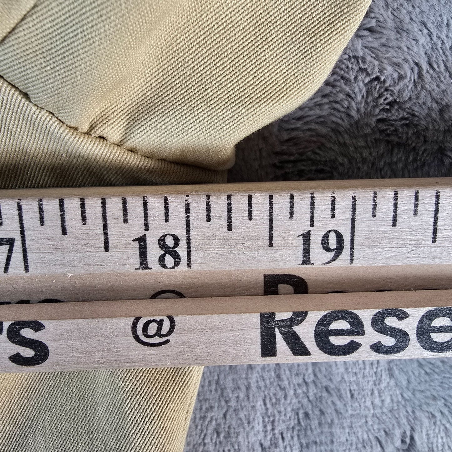 Vintage 1970s Misty Valley Women's Single-Breasted Beige/Khaki Trench Coat (S)