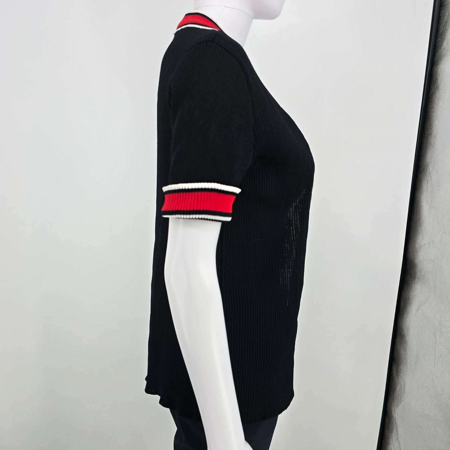 Vintage 1980s Women's Black/Red/White Sporty Ribbed Knit Open Front Cardigan (S)
