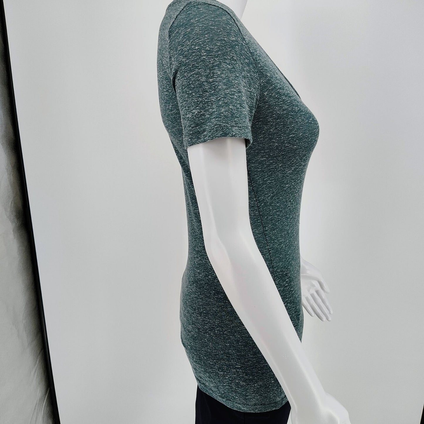 Marine Layer Made in California Womens Cotton/Poly  V-Neck Short Sleeve Top (XS)
