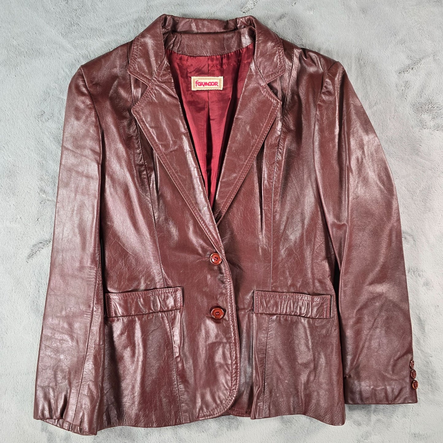 Vintage 1970s Foxmoor Women's Oxblood Two Button Leather Blazer Jacket (S)