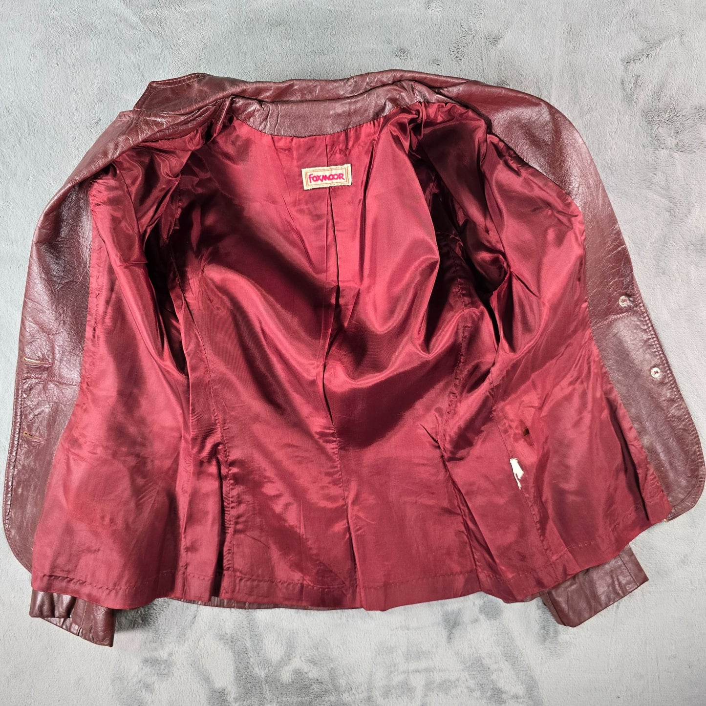 Vintage 1970s Foxmoor Women's Oxblood Two Button Leather Blazer Jacket (S)