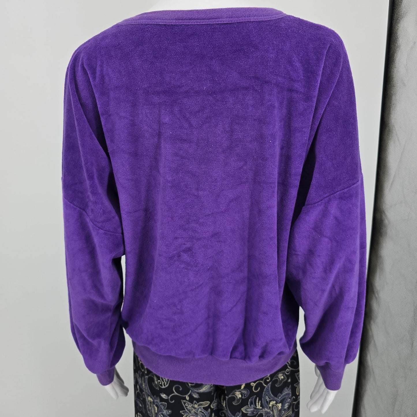 Vintage 1980s Oscar De La Renta Purple Velour Sweatshirt (Women's XL) *Flaws