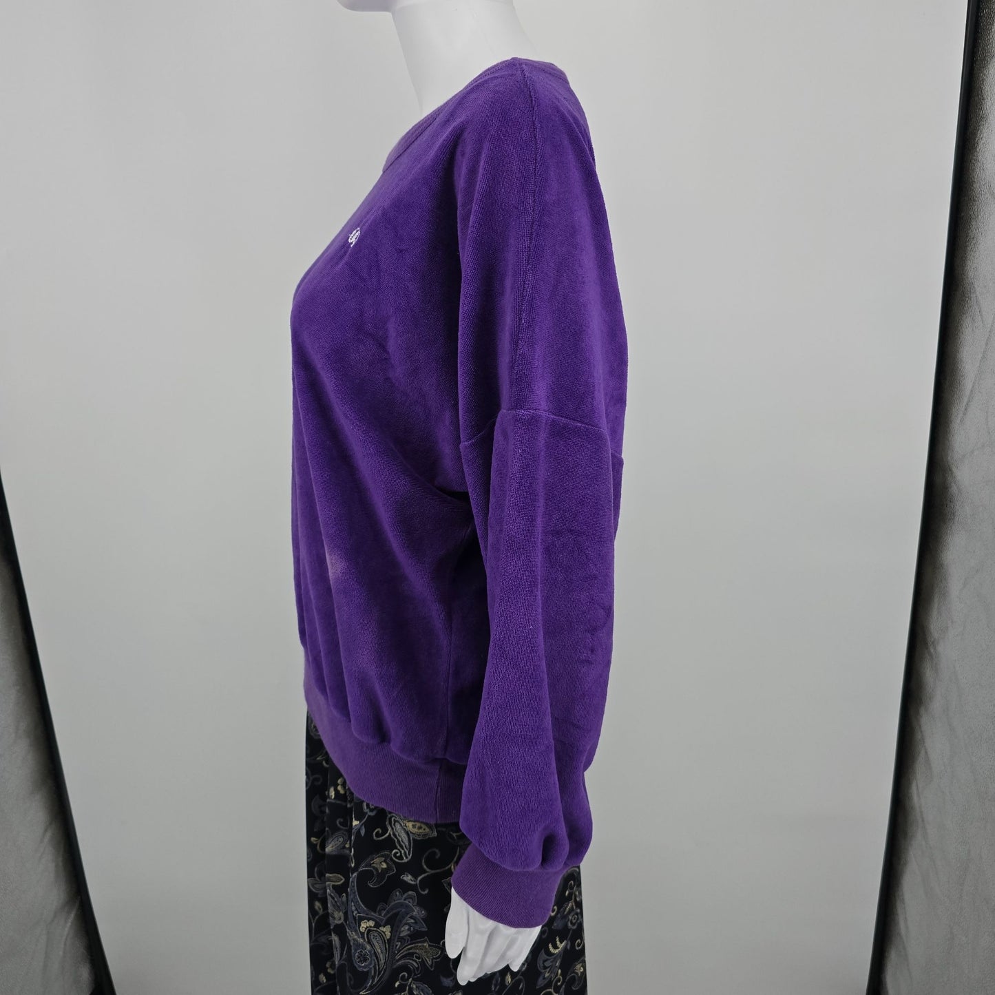 Vintage 1980s Oscar De La Renta Purple Velour Sweatshirt (Women's XL) *Flaws