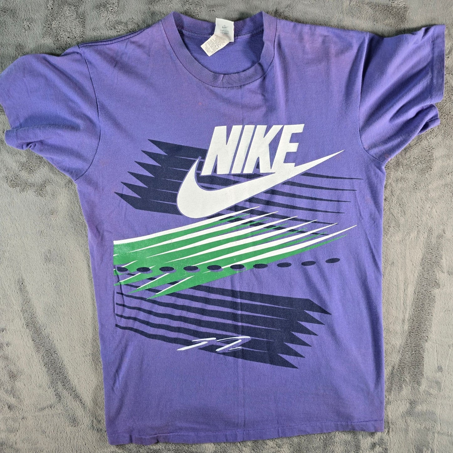 Vintage Early 1990s Nike Swoosh Purple Abstract Geometric Graphic T-Shirt (L)