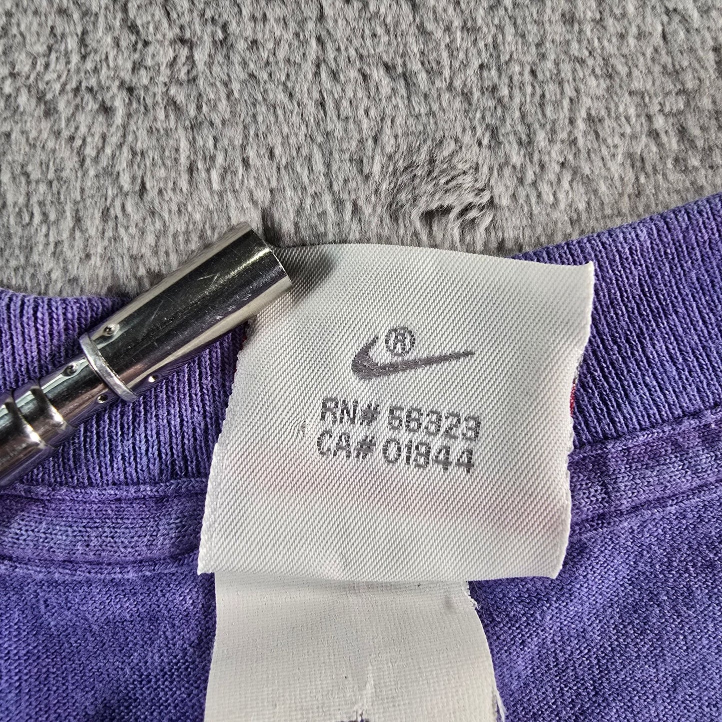 Vintage Early 1990s Nike Swoosh Purple Abstract Geometric Graphic T-Shirt (L)