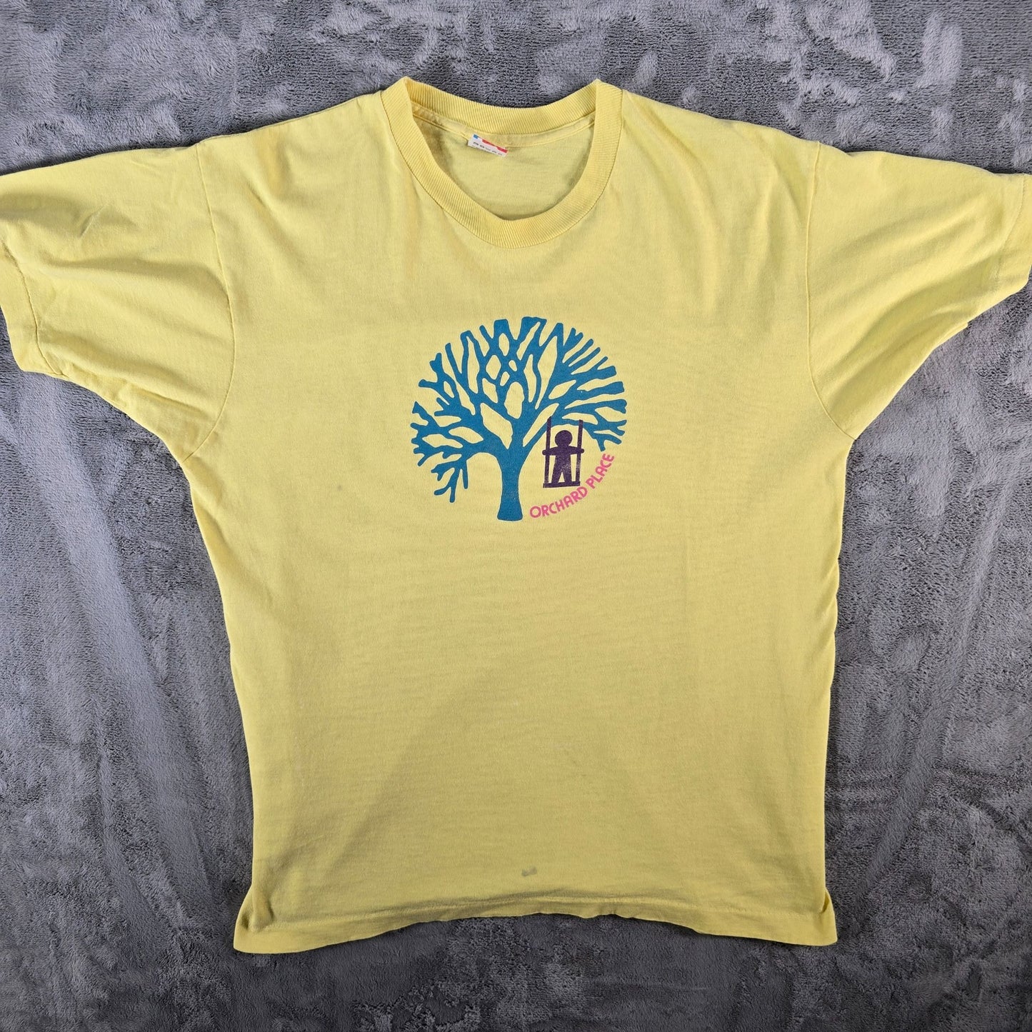 Vintage 1990s Fruit of the Loom Orchard Place Des Moines Iowa T-Shirt (L/XL)