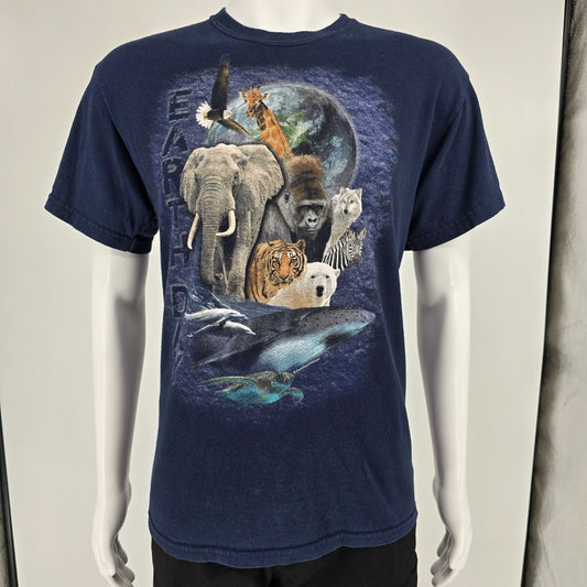 Early 2010s Gildan Heavy Cotton Earth Day Wildlife Collage Navy T-Shirt (M)
