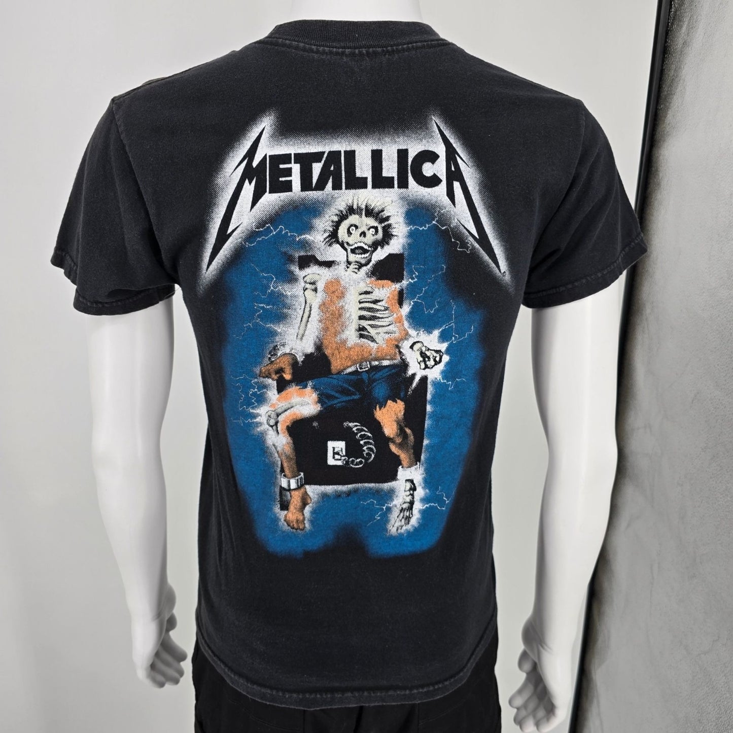 2000s Alstyle Black Metallica Ride the Lightning Graphic Band T-Shirt (Small)