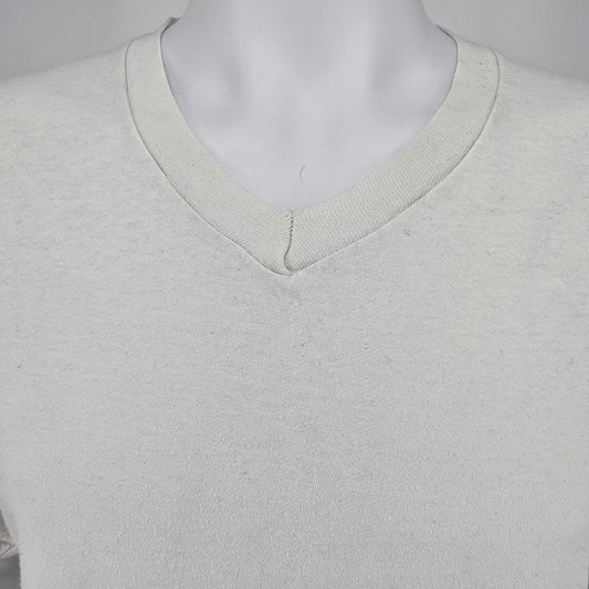Vintage 2000s Distressed Fruit of the Loom Blank White V-Neck T-Shirt (2XL)
