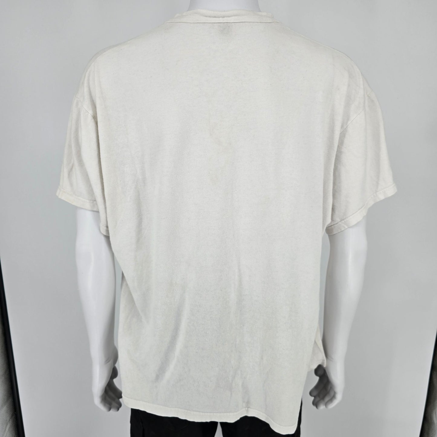 Vintage 2000s Distressed Fruit of the Loom Blank White V-Neck T-Shirt (2XL)