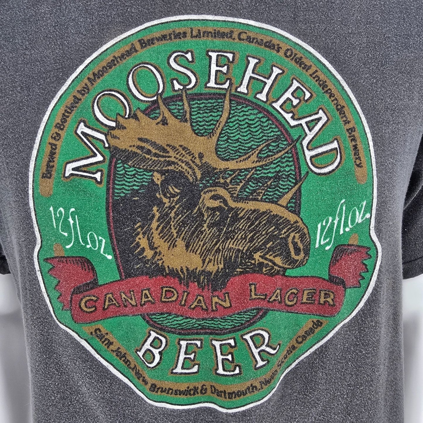 Distressed Vintage 1980s AIL Moosehead Beer Canadian Lager Graphic T-Shirt (L)