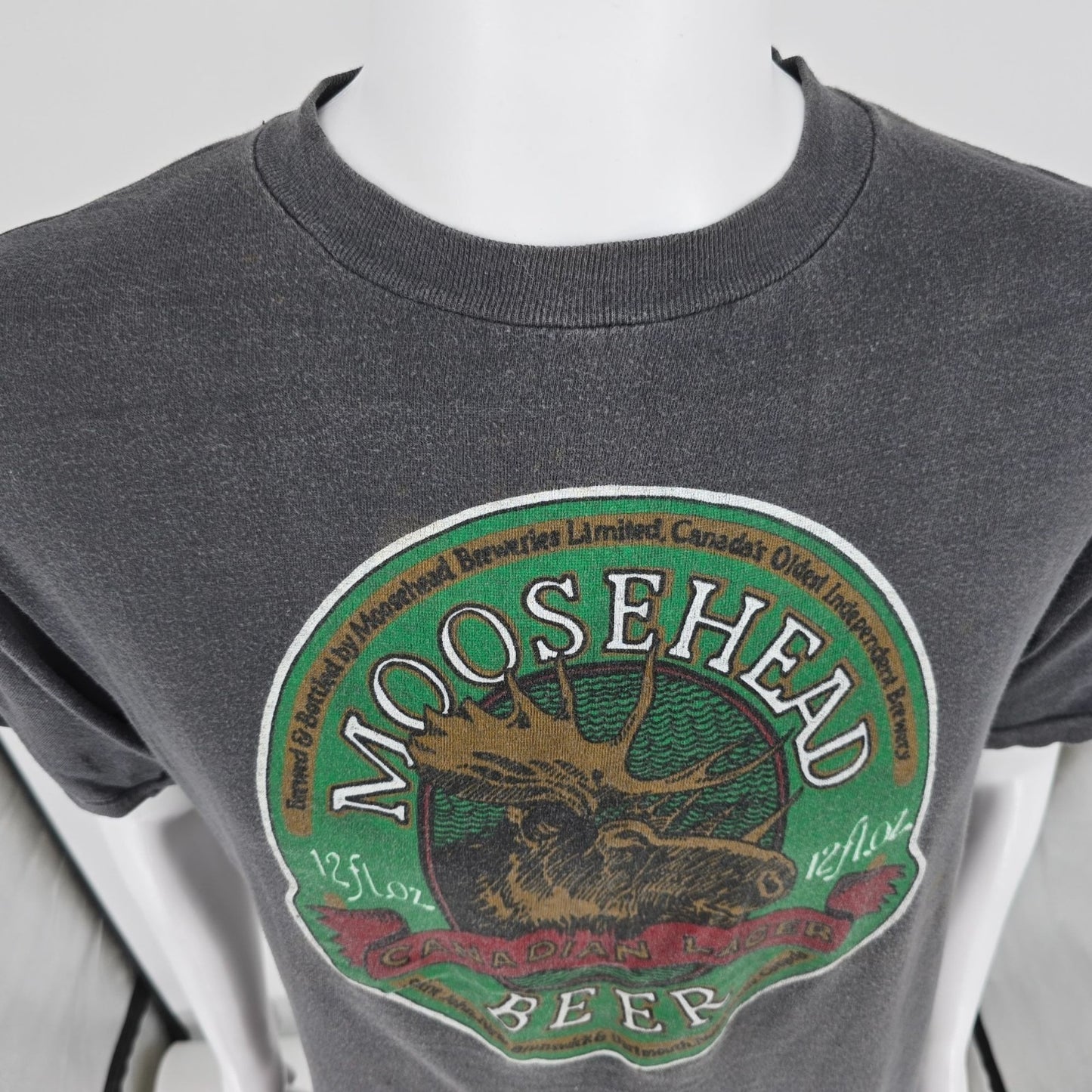 Distressed Vintage 1980s AIL Moosehead Beer Canadian Lager Graphic T-Shirt (L)