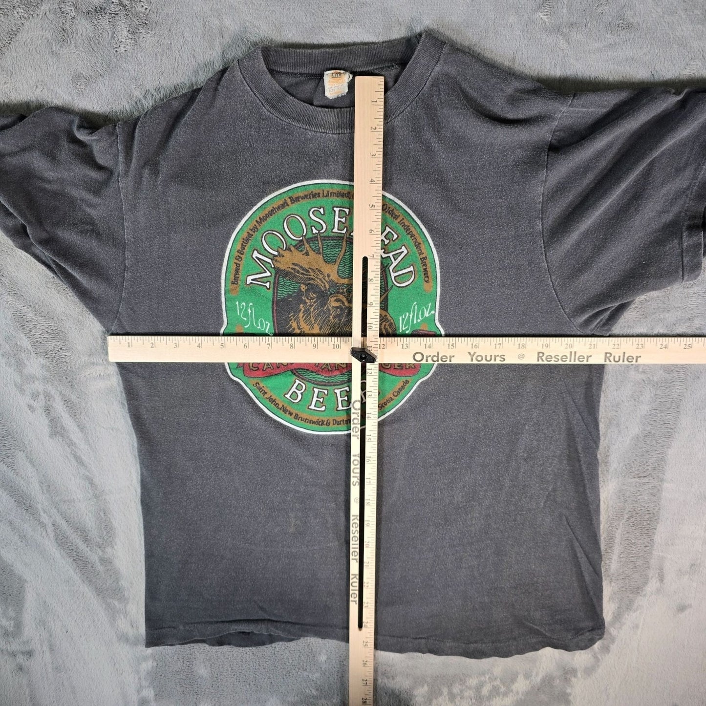 Distressed Vintage 1980s AIL Moosehead Beer Canadian Lager Graphic T-Shirt (L)