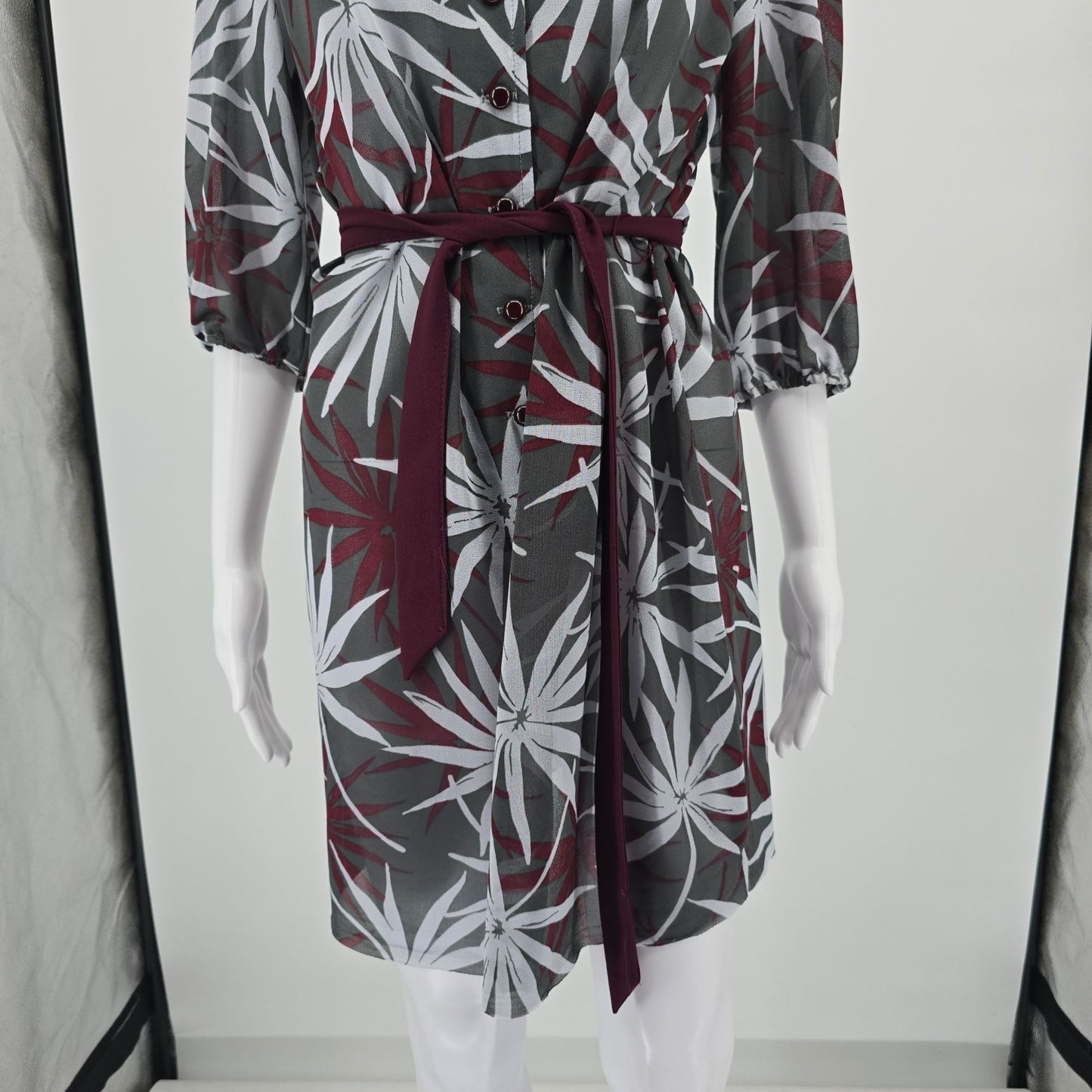 Vintage 1970s Sherri Lynn Tropical Floral Print Semi-Sheer Popover Dress (M/L)