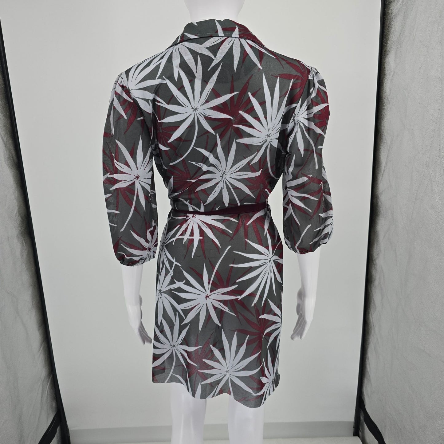 Vintage 1970s Sherri Lynn Tropical Floral Print Semi-Sheer Popover Dress (M/L)