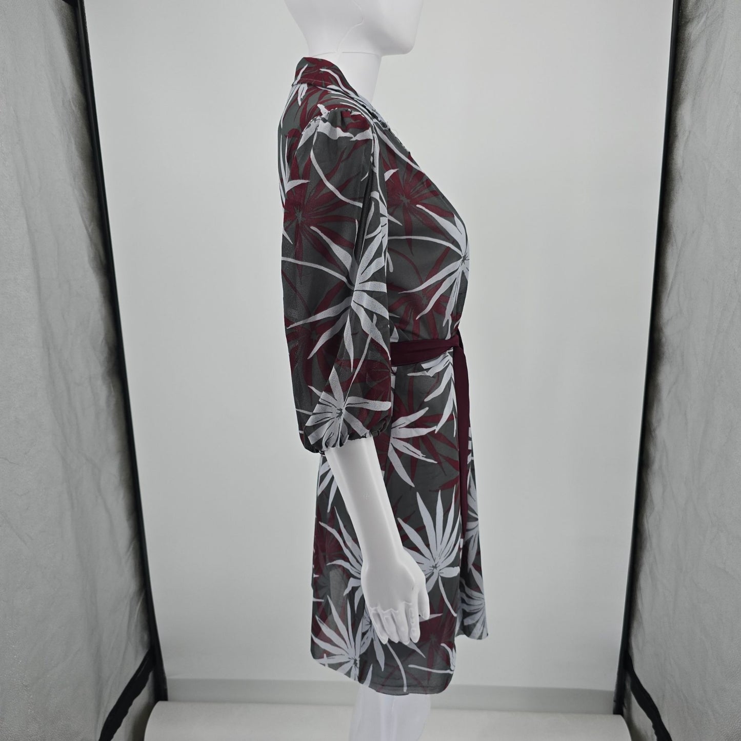 Vintage 1970s Sherri Lynn Tropical Floral Print Semi-Sheer Popover Dress (M/L)