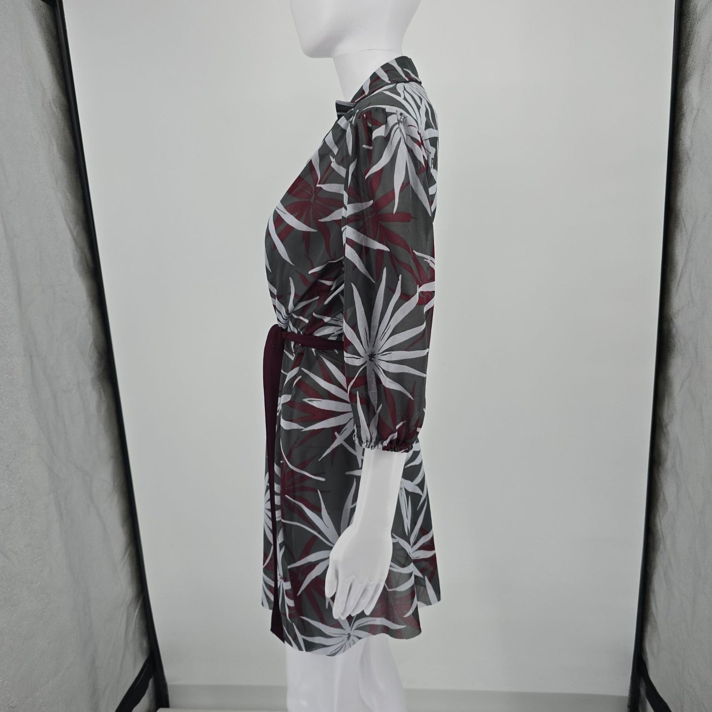 Vintage 1970s Sherri Lynn Tropical Floral Print Semi-Sheer Popover Dress (M/L)
