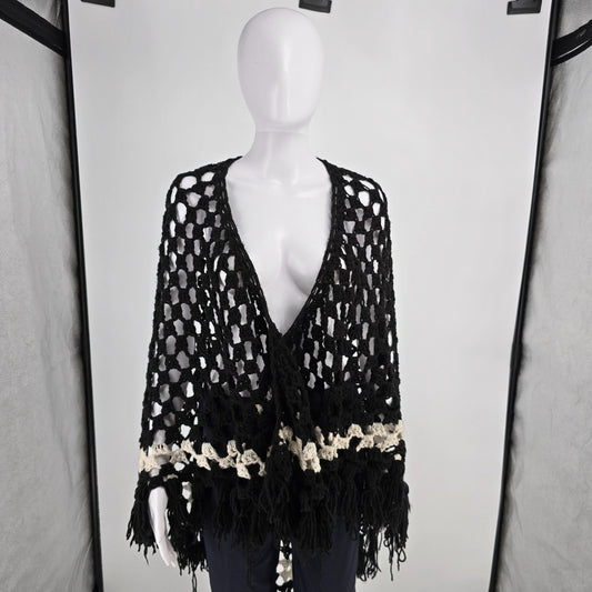 Vintage 1970s Handmade Black/Cream Boho Hippie Fringe Crochet Shawl (One Size)