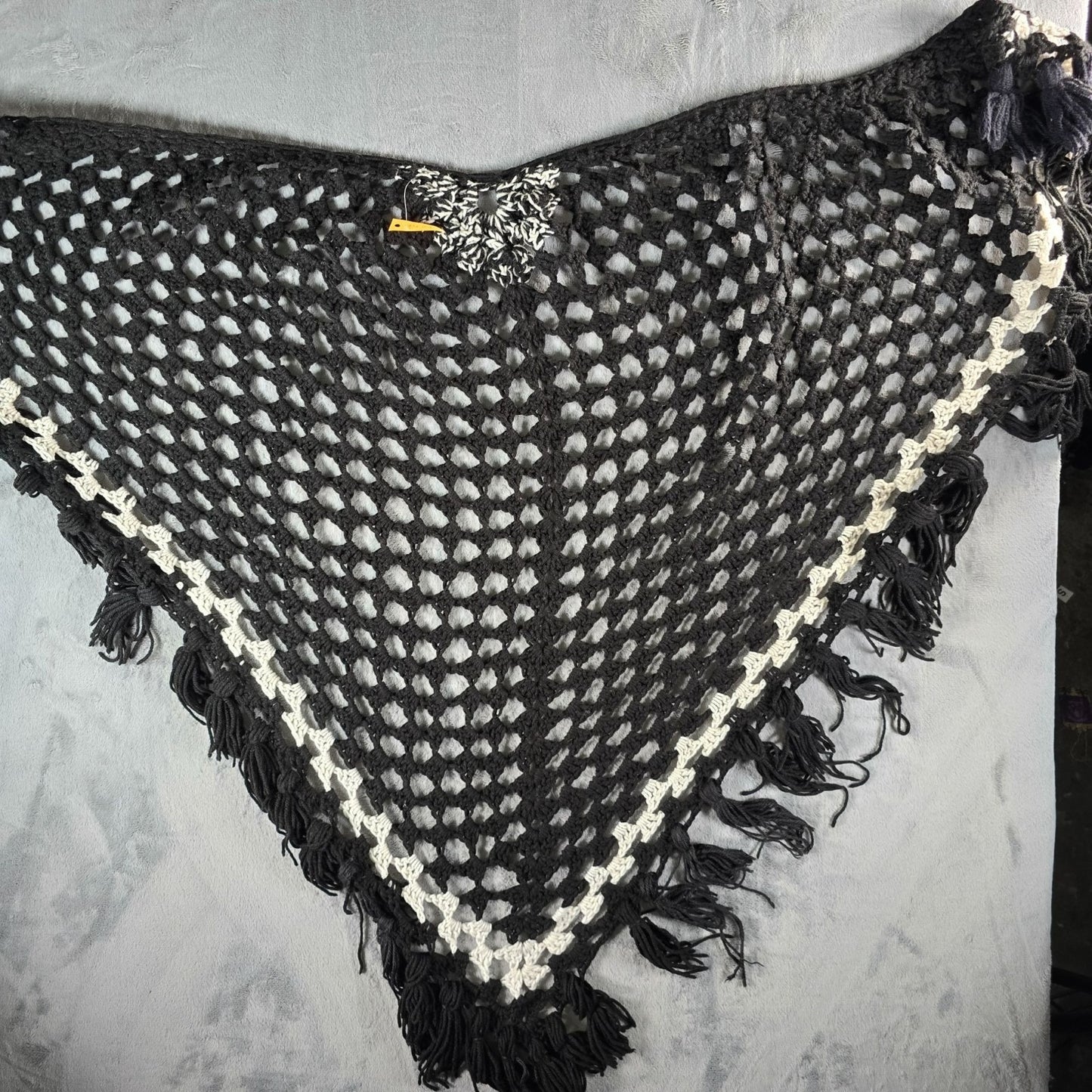 Vintage 1970s Handmade Black/Cream Boho Hippie Fringe Crochet Shawl (One Size)