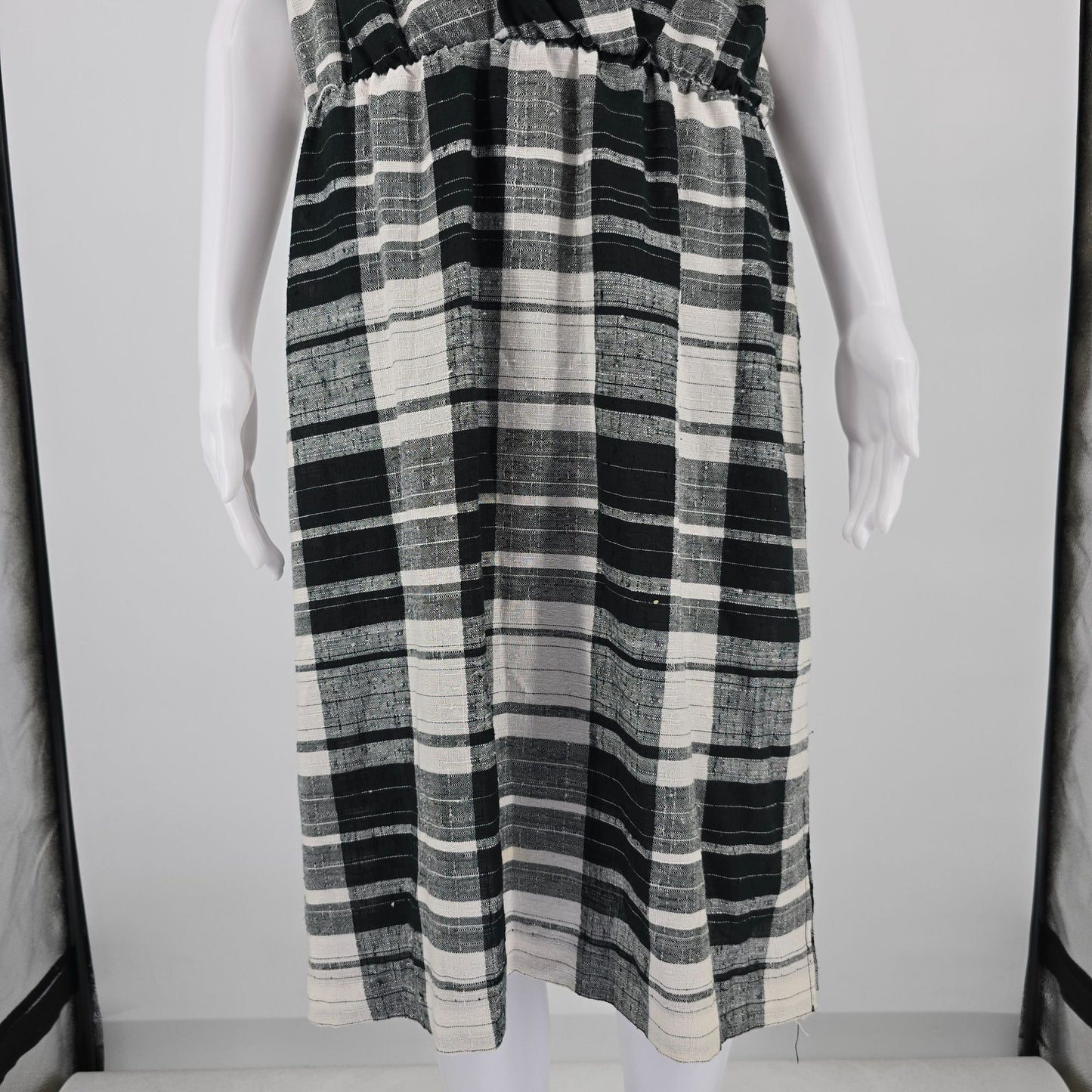 Vintage 1980s J.M II New York Black/Ivory Windowpane Plaid Midi Day Dress (L)