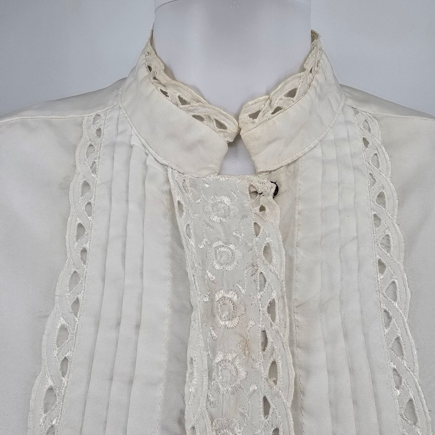 Distressed Vintage 1980s Lauren Lee Ivory Lace Victorian/Prairie Blouse (L)