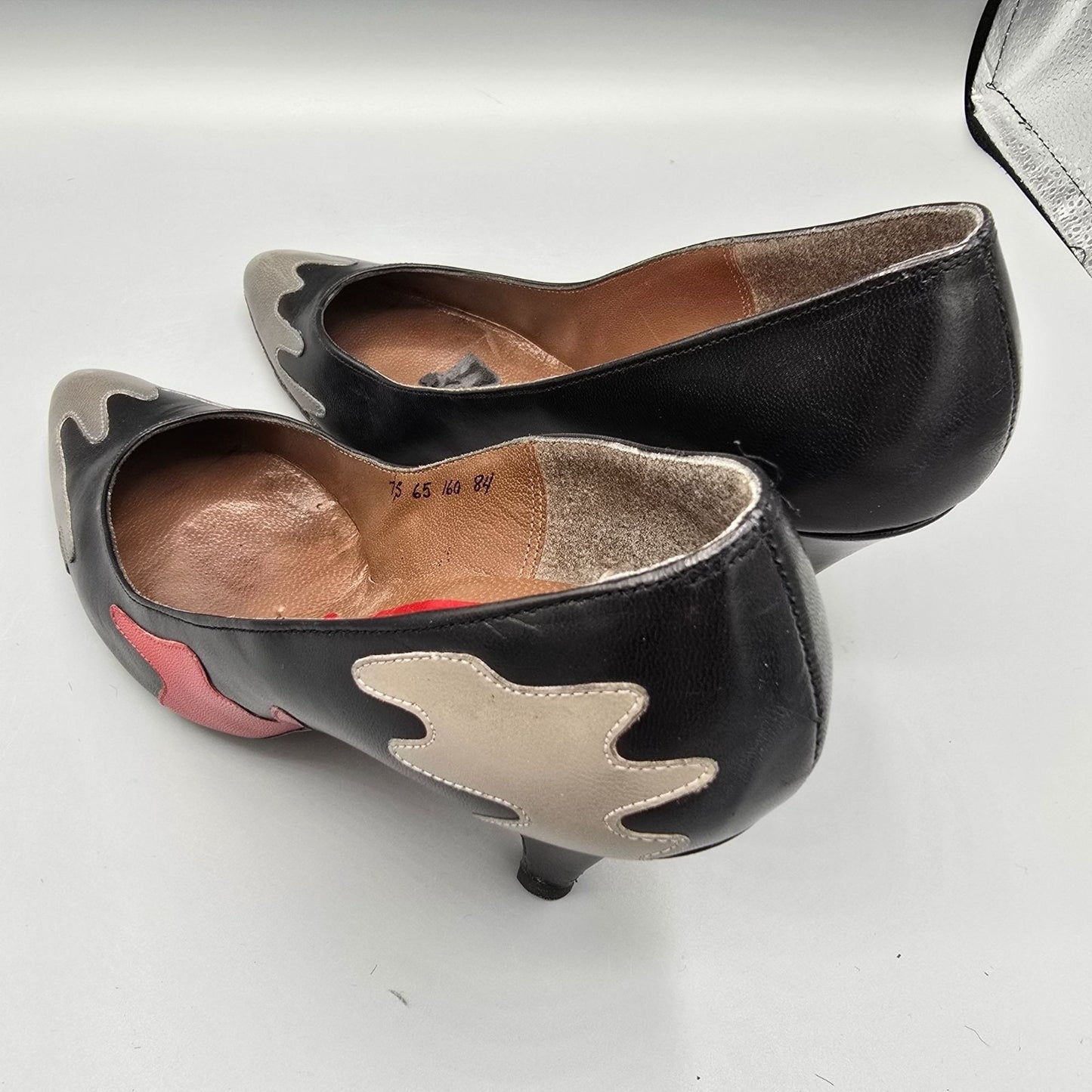 Vintage 1980s Bill Valentine Drip-Appliqué Black/Red/Gray Leather Pumps (7.5B)